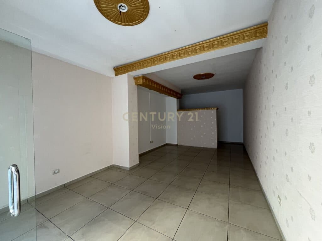Commercial premises for sale in Parruce