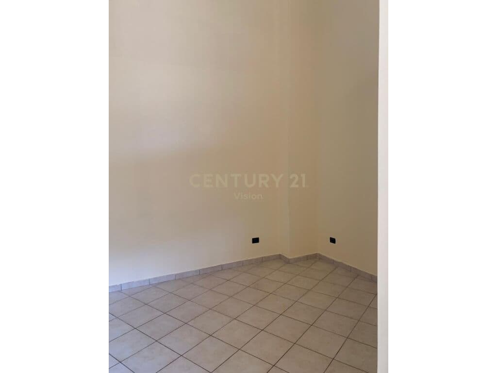 Business premises for rent in Millennium Cinema, Shkodër | 50 m² 4