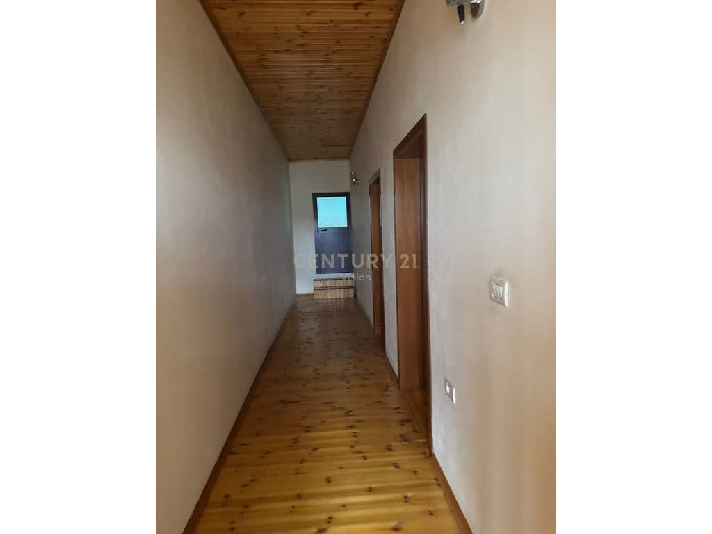 Shtëpi private dy kateshe per shitje prane Kolegjit Turk, Shkodër 3