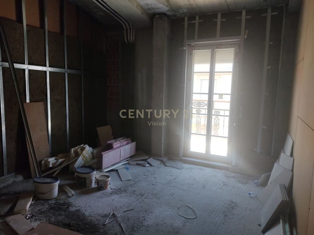 Apartament 3+1+2 për Shitje në Sarreq, Shkodër - 190m² 4