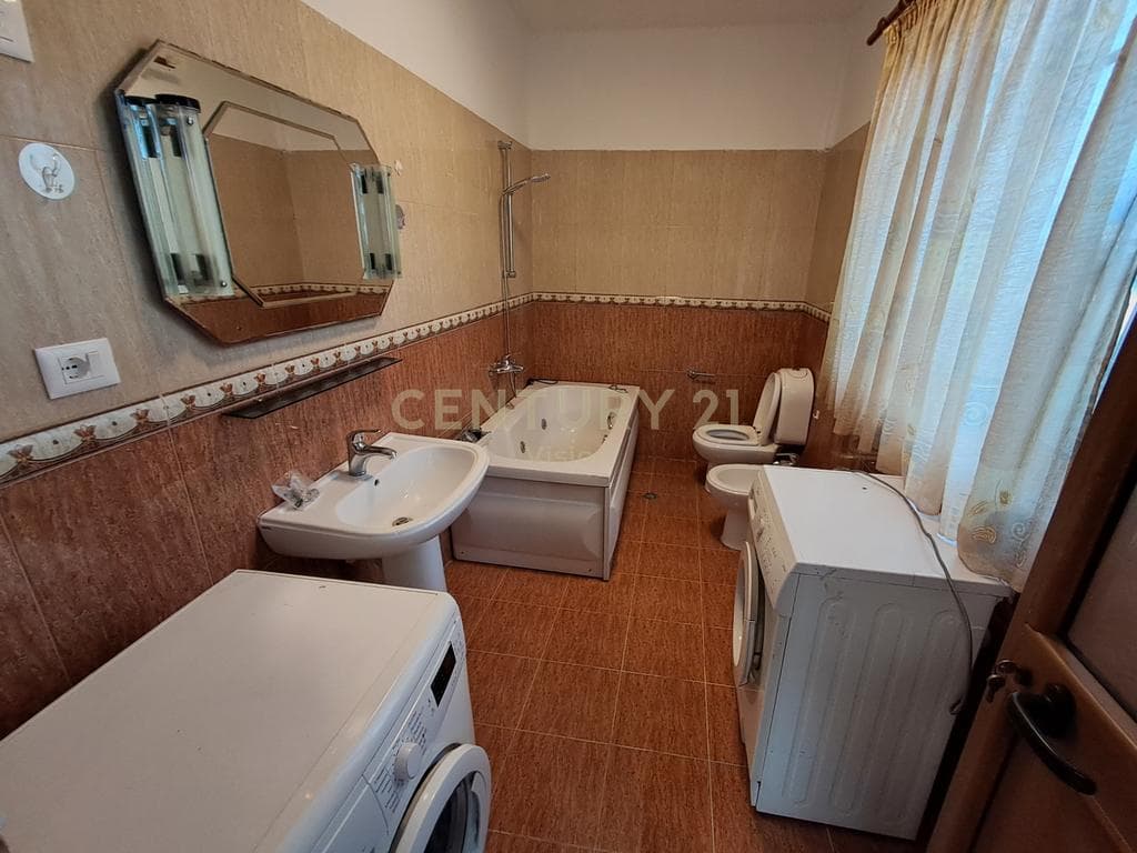 Apartament 2+1 Për Shitje afer Udhakryqit,Shkodër | 100 m² 4
