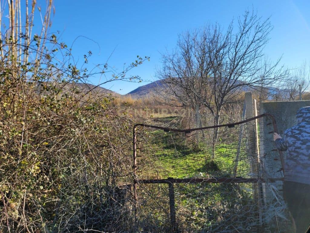 LAND FOR SALE IN VELIPOJE BEACH 1