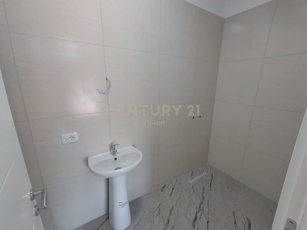 Apartament 3+1+3+ 2 ballkone per shitje, afer Arres se Madhe, Shkoder - 135 m2 2