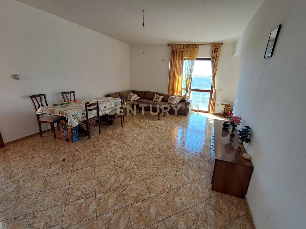 Private 4-story house + 500 m2 land for sale, Shengjin