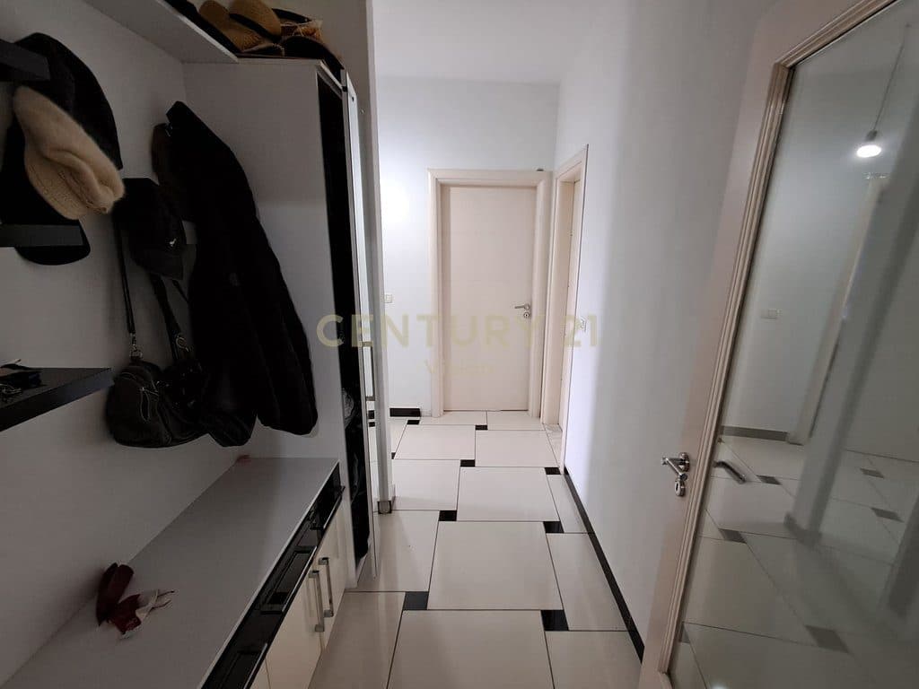 Apartament 2+1+2 me qira afer Kryqezimit te ish deges, Shkodër | 100 m² 4