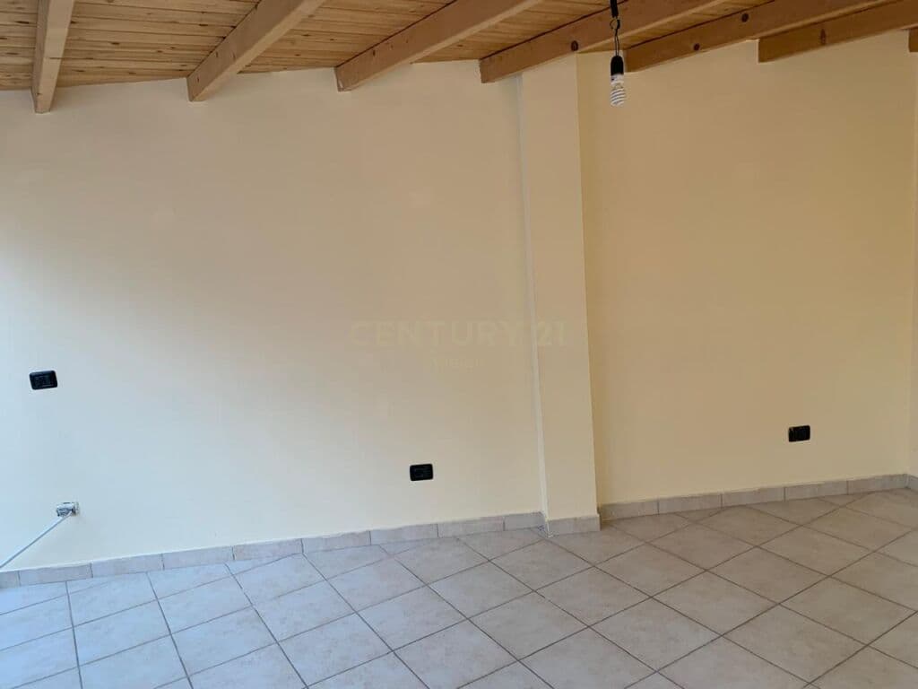Business premises for rent in Millennium Cinema, Shkodër | 50 m² 3