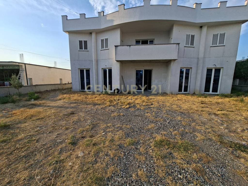 Hapësirë multifunksionale Me Qira në Periferinë e Shkodrës - 650€ | 575 m² 2