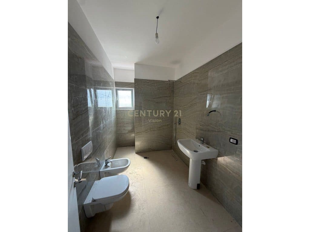 Apartment 1+1 For Sale in Center Shëngjin - 108,160€ | 83.2 m² 1