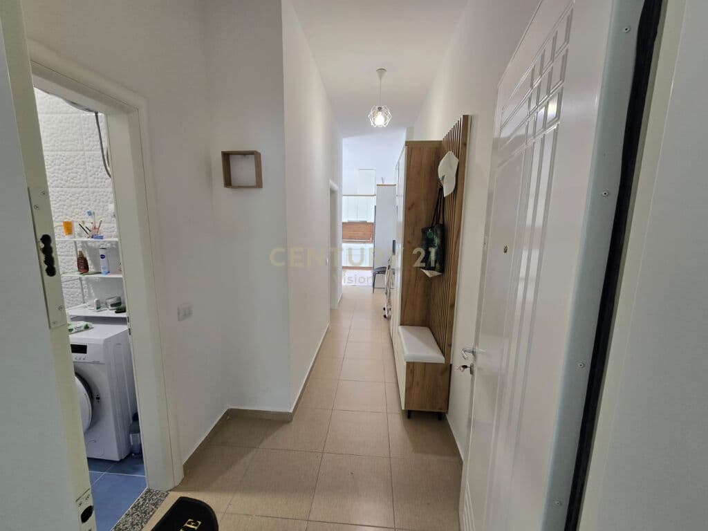 Shitet 1+1 ne Velipoje tek Grand Europa Resort 4