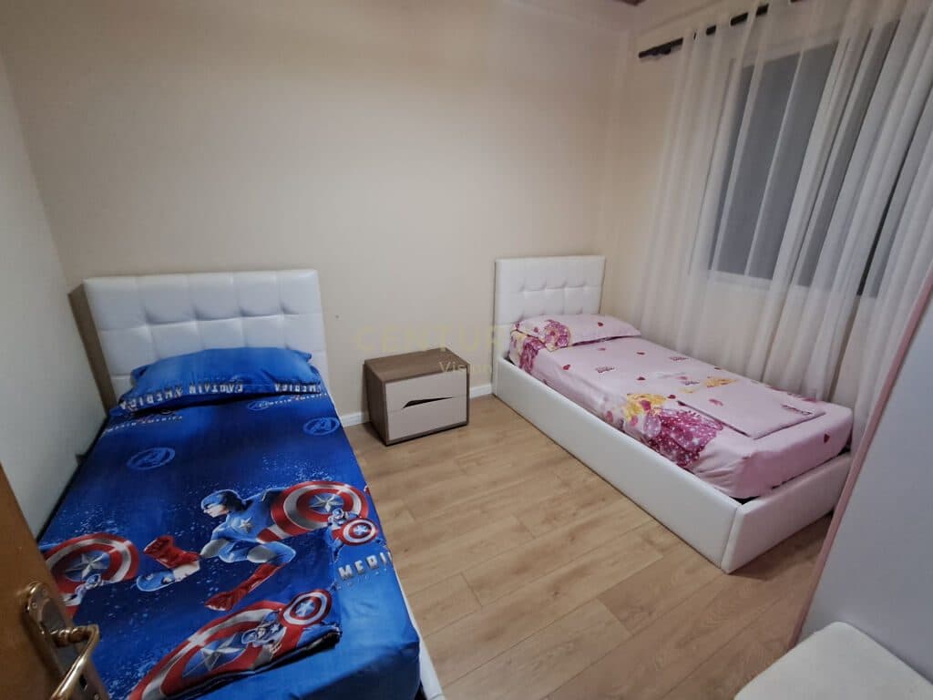 Vilë 2-katëshe + Truall për shitje në lagjen Ndoc Mazi, Shkodër 500 m² 2