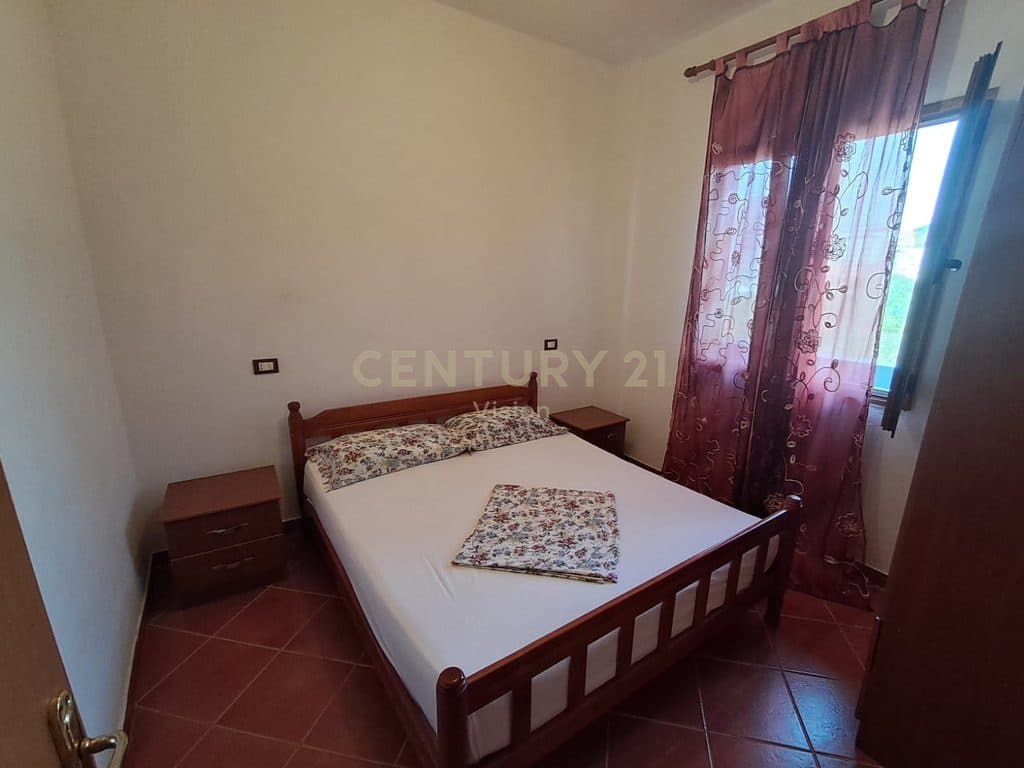 4-story hotel + 2400 m2 plot for sale in Shengjin | 2400 m²