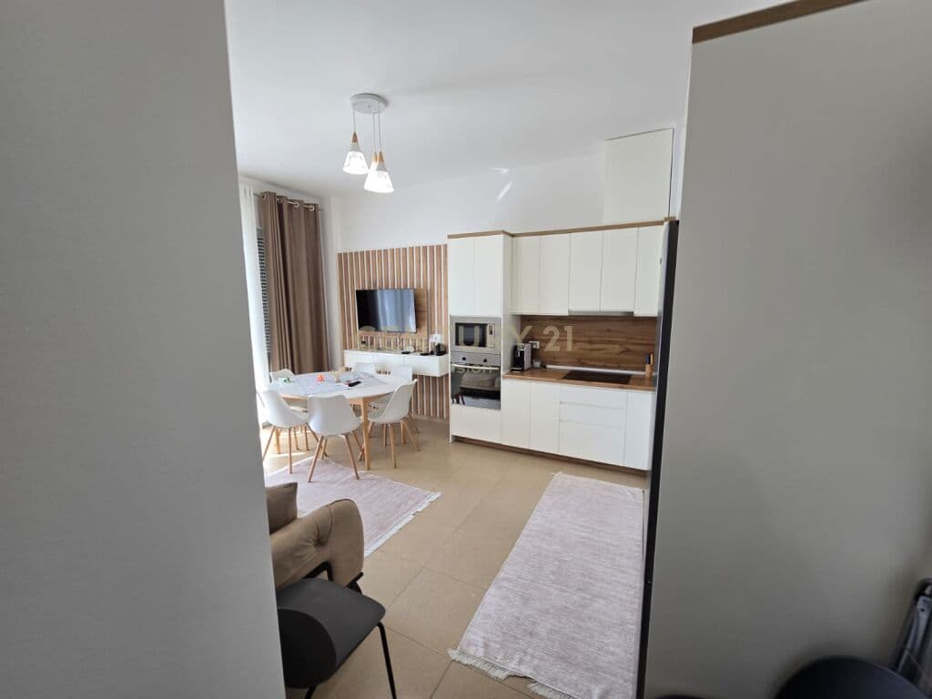 Shitet 1+1 ne Velipoje tek Grand Europa Resort 2