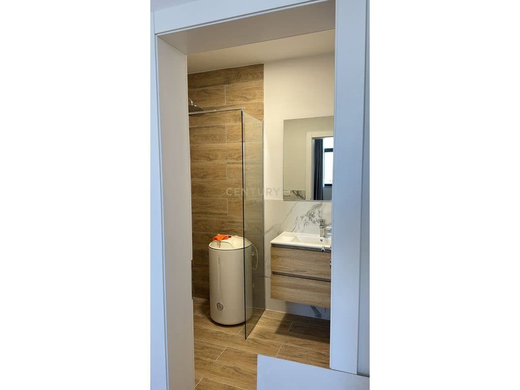 Apartament 2+1+2 për shitje në qendër, Tiranë - 116 m² 3