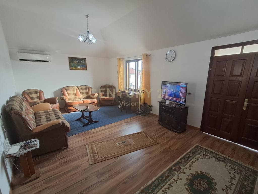 Jepet kati i trete, 3+1, i nje shtepie private me qira ne Mark Lula ,Shkoder| 110 m² 2
