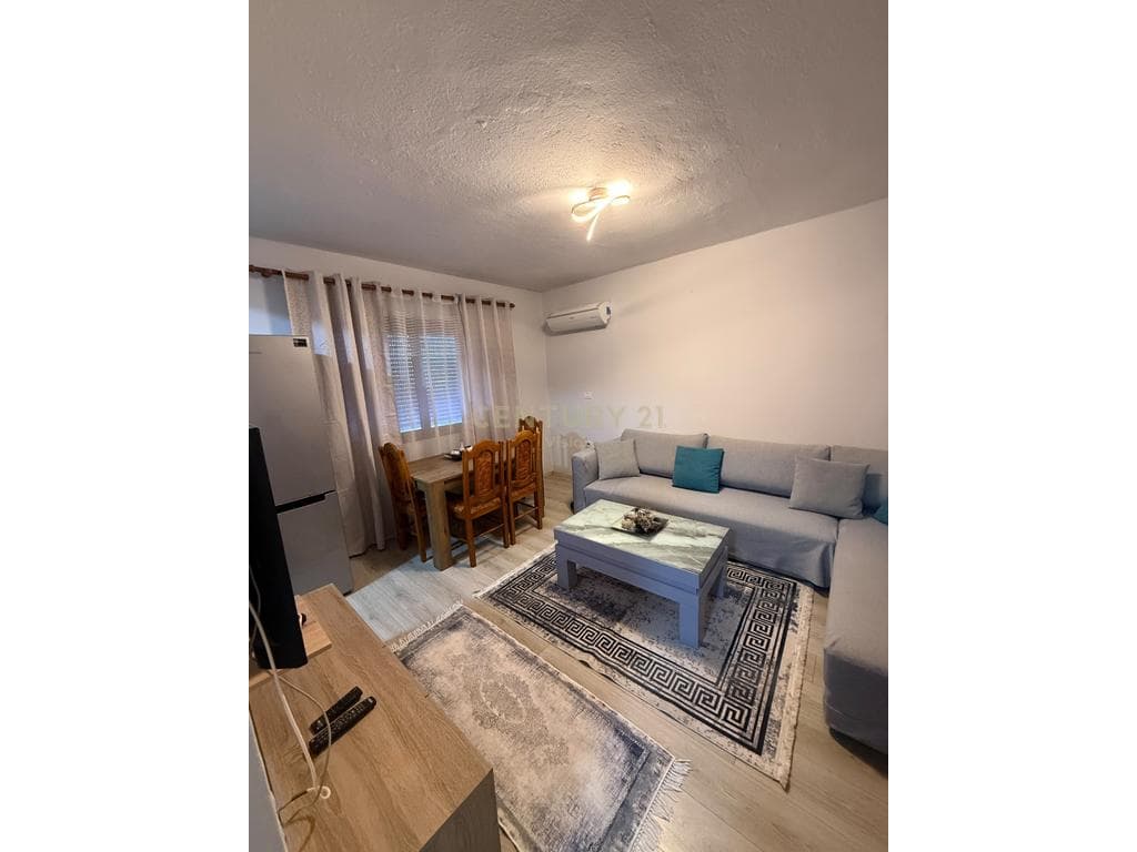 Apartament 1+1 për Qira në Tophane, Shkodër | 55 m² 2