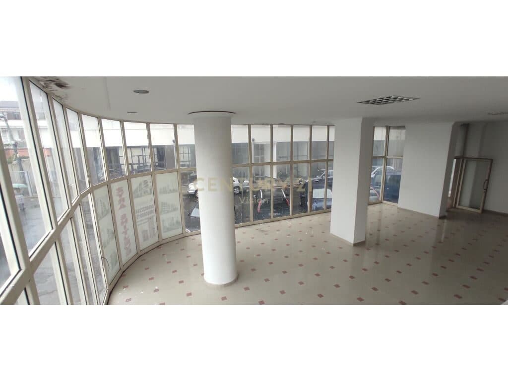 Commercial space for sale in Ura Dervish Beg, Shkodër - €269,100 | 207 m² 4