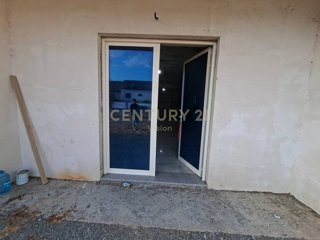 Hapësirë multifunksionale Me Qira në Periferinë e Shkodrës - 650€ | 575 m² 3