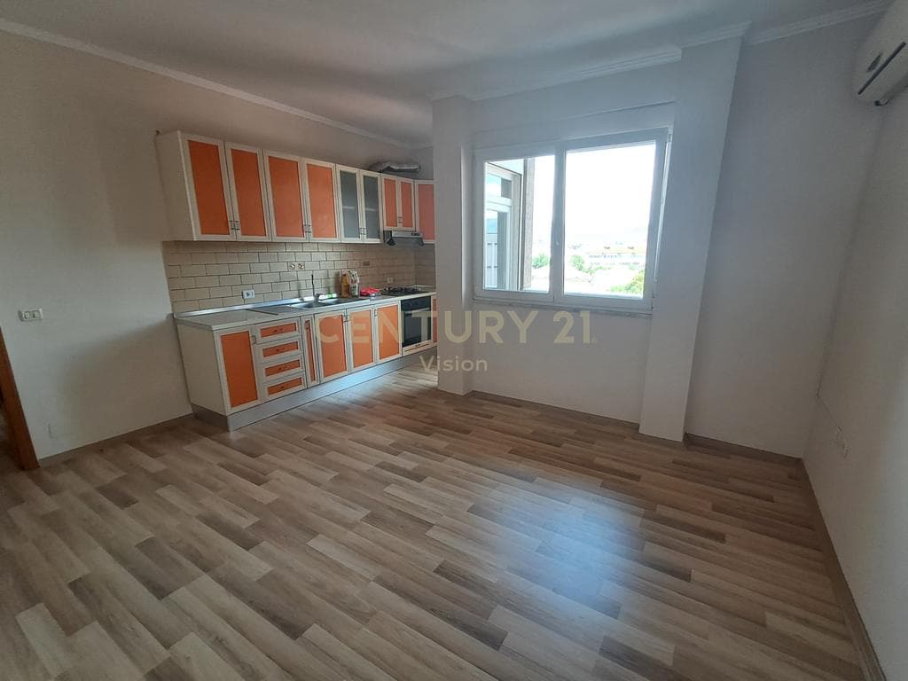 Apartament 1+1 Me Qira afer Sahatit, Shkodër | 60 m² 2