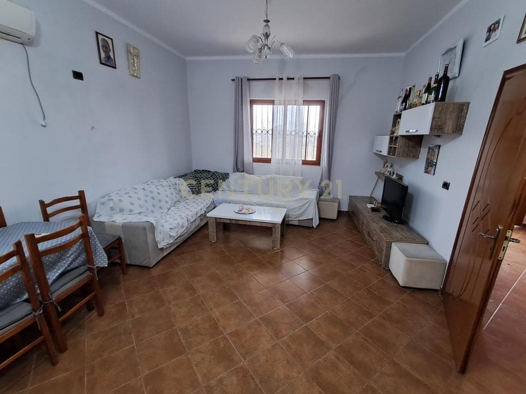 Shtepi private + 2300 m2 toke per shitje, Bardhaj, Shkoder 4