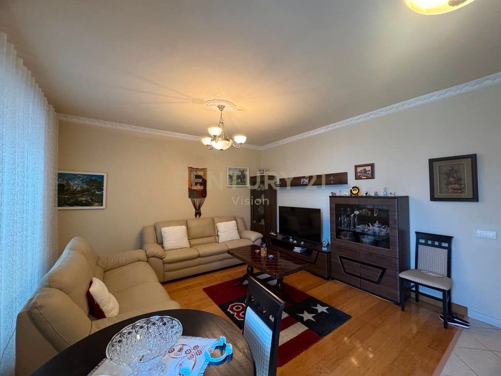 Comfortable apartment for sale in the Rus neighborhood. 3