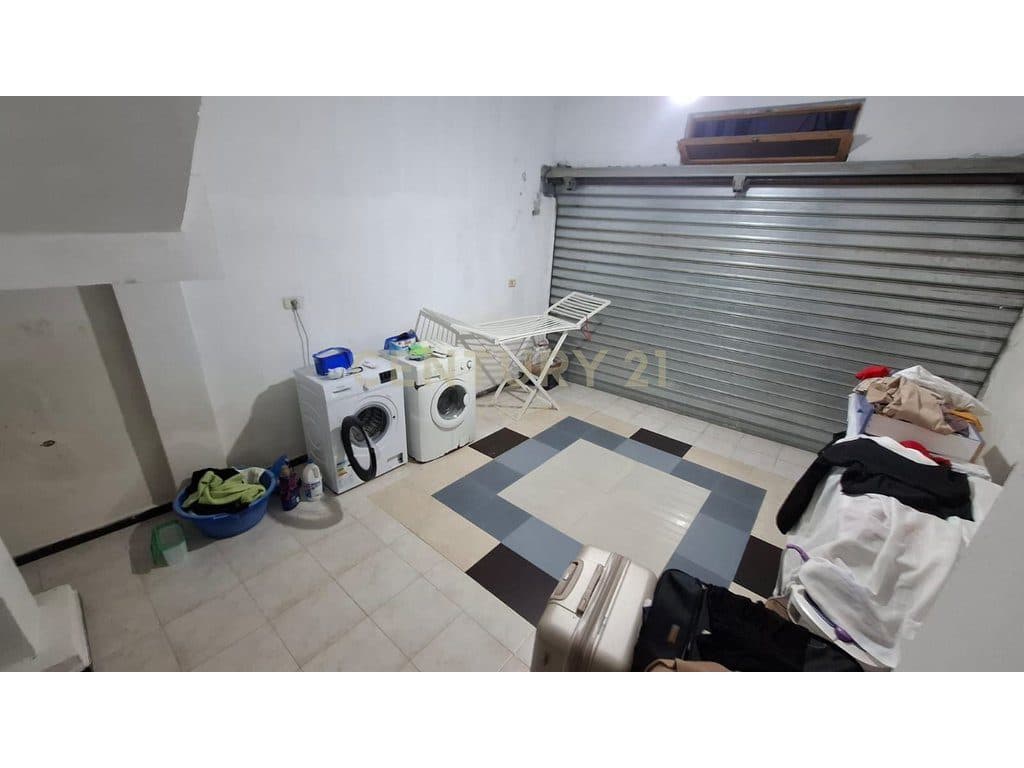 Shtëpi 2-kateshe + garazh me qira në Qendër, Shkodër | 100 m² 4