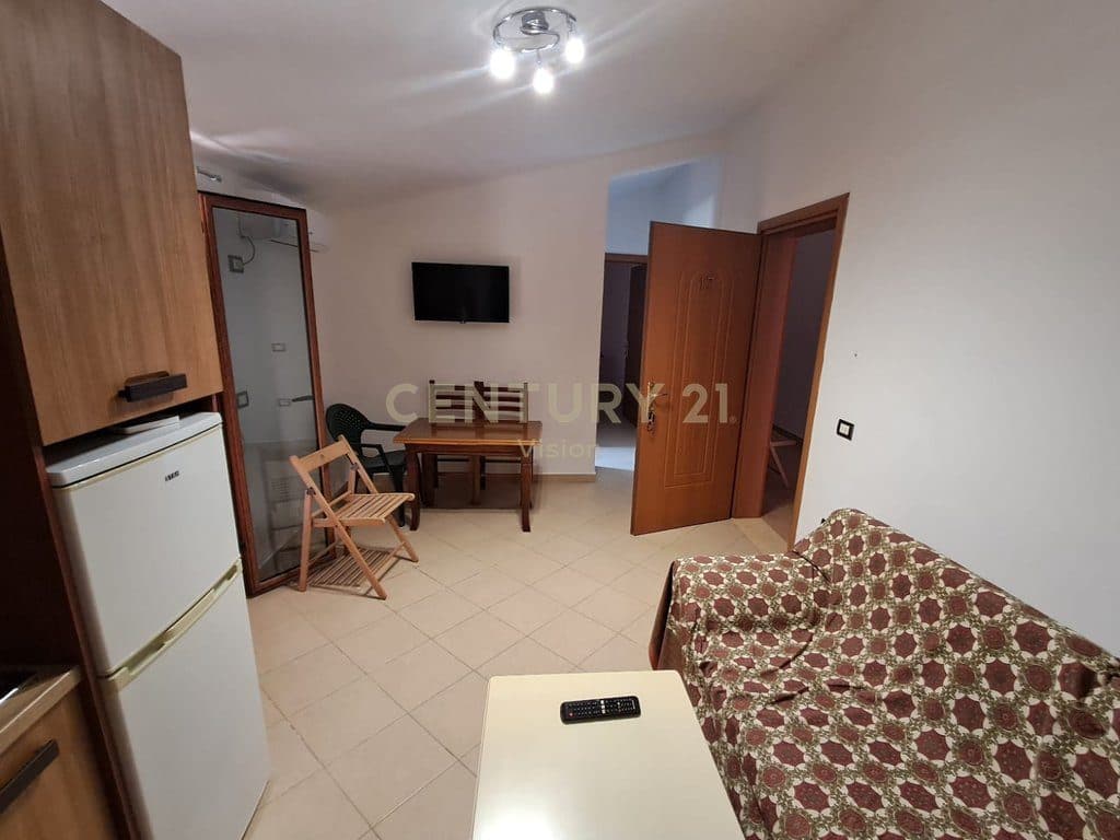 4-story hotel + 2400 m2 plot for sale in Shengjin | 2400 m²