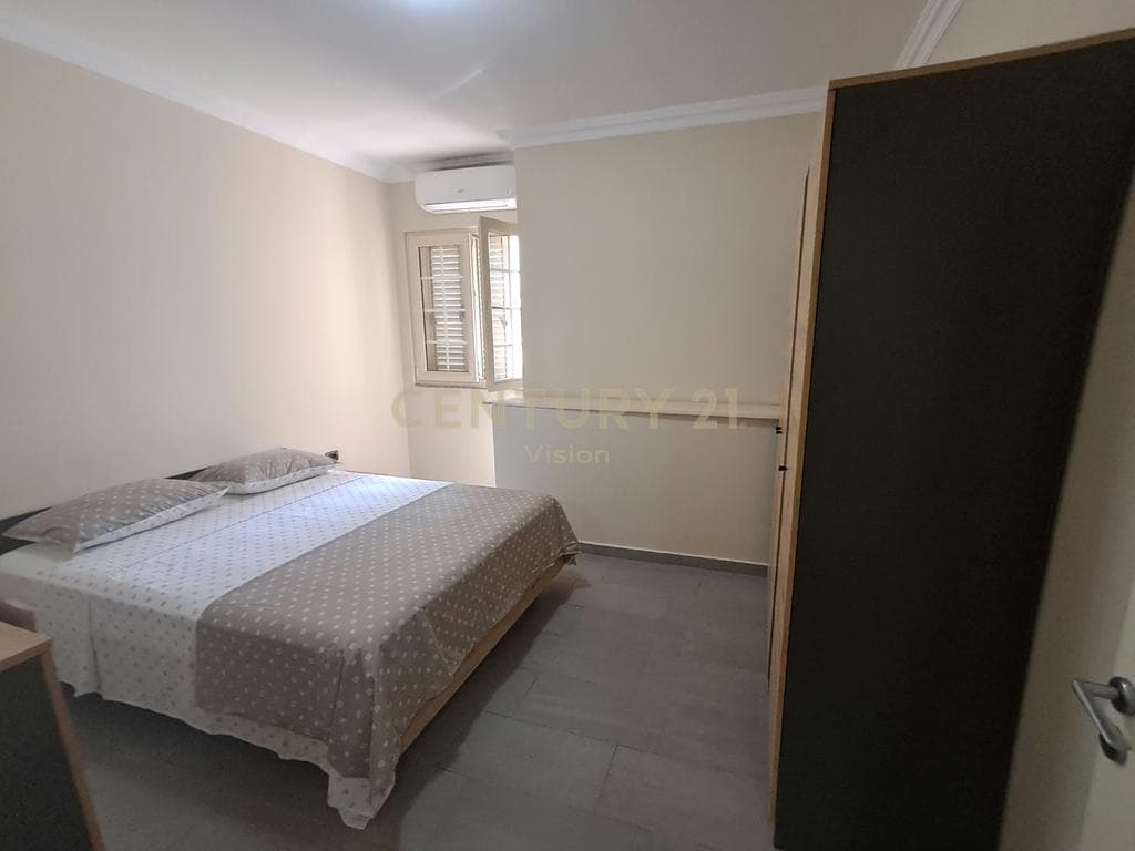 Kati i pare i nje shtepie private 1+1 me Qira afër stadiumit, Shkodër | 70 m² 3