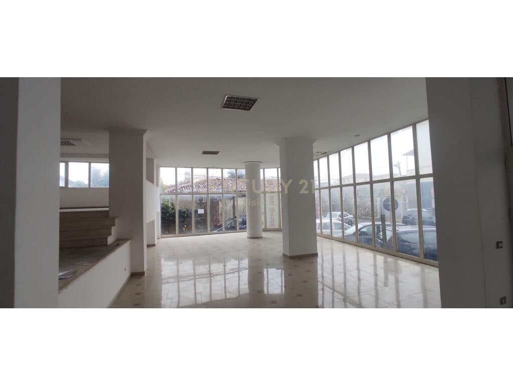 Commercial space for sale in Ura Dervish Beg, Shkodër - €269,100 | 207 m² 3