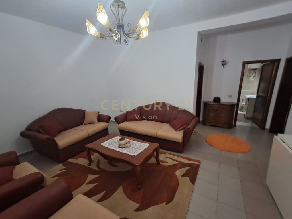 Jepet kati i trete, 3+1, i nje shtepie private me qira ne Mark Lula ,Shkoder| 110 m²