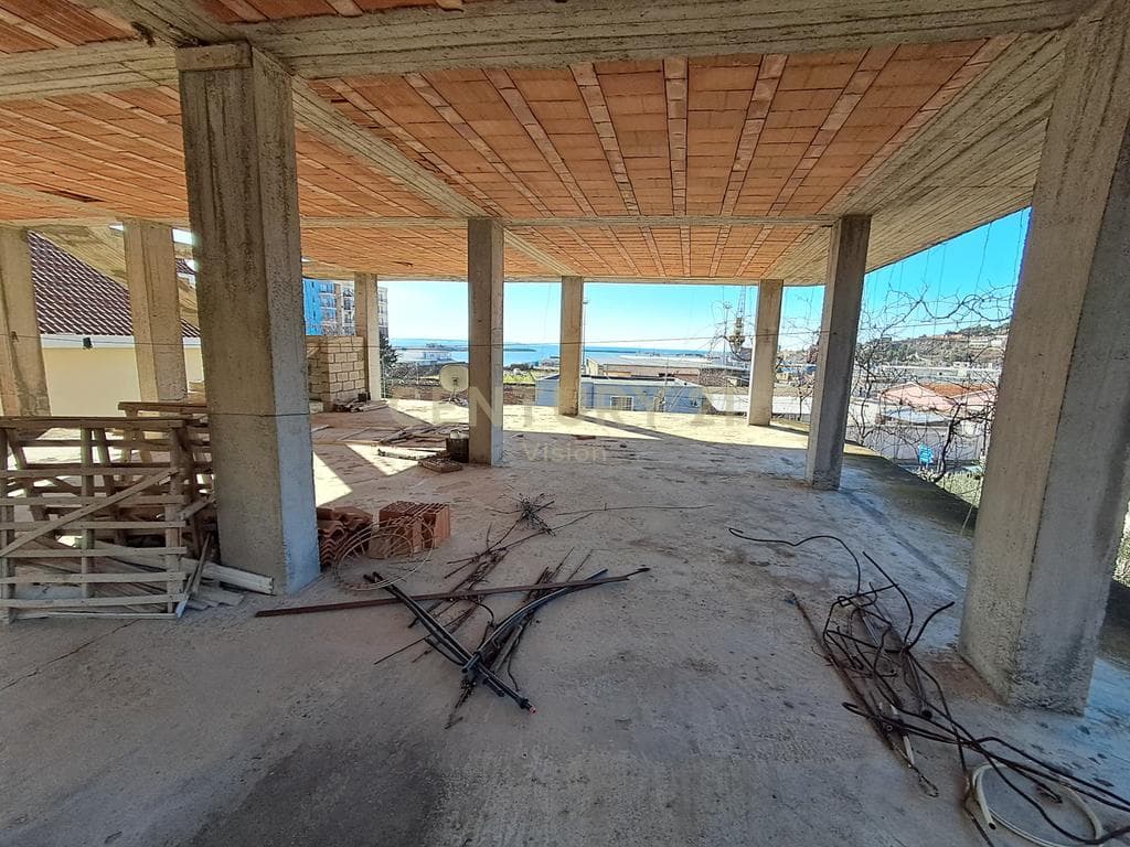 Private 4-story house + 500 m2 land for sale, Shengjin