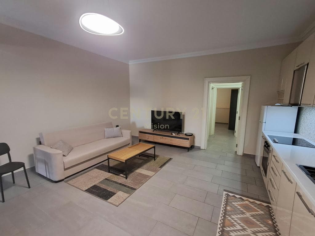 Kati i pare i nje shtepie private 1+1 me Qira afër stadiumit, Shkodër | 70 m² 2