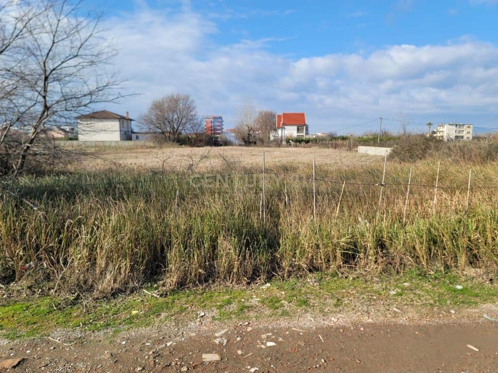 LAND FOR SALE IN VELIPOJE BEACH 1