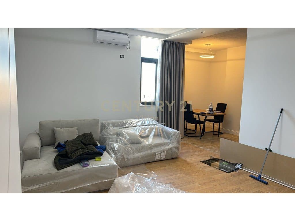 Apartament 2+1+2 për shitje në qendër, Tiranë - 116 m² 2