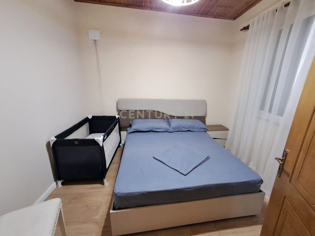 Vilë 2-katëshe + Truall për shitje në lagjen Ndoc Mazi, Shkodër 500 m² 3
