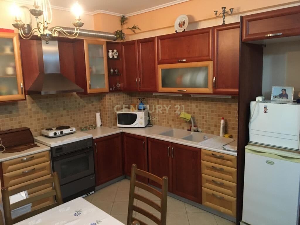 Apartment For Sale in Center Sarandë | 100m² 3
