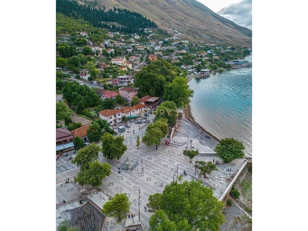 Bar / Restorant me qira në qender te Shirokes, Shkodër | 100 m²