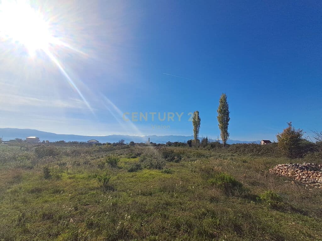 Land for sale in Vraka, Malësi e Madhe - 7000 m² 2