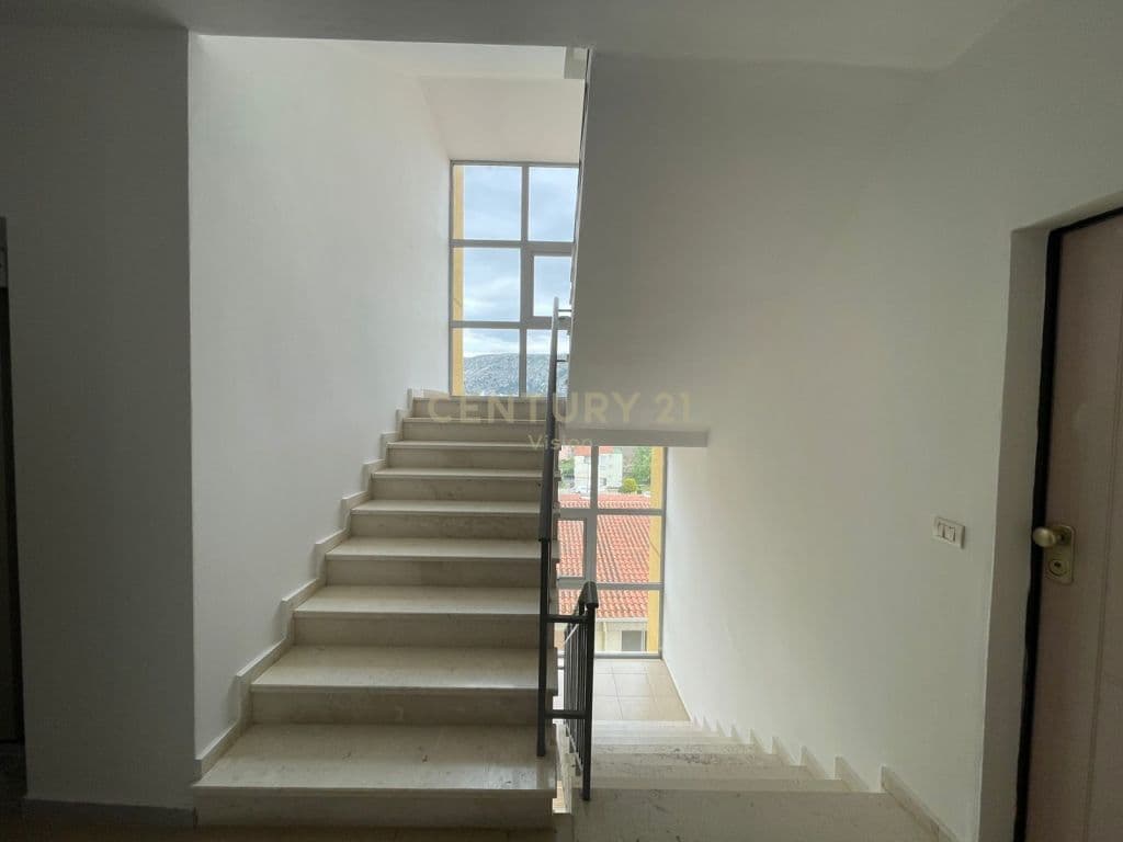 SHITEN 5 SUPER-APARTAMENTE NE SHENGJIN 3