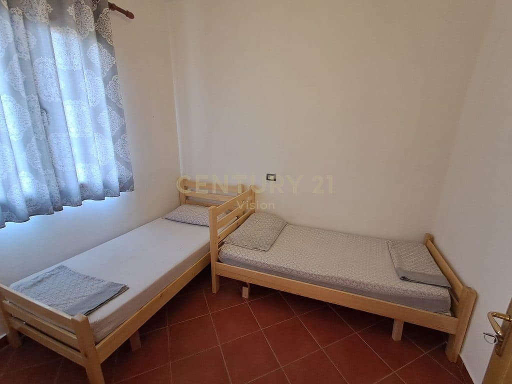 4-story hotel + 2400 m2 plot for sale in Shengjin | 2400 m²