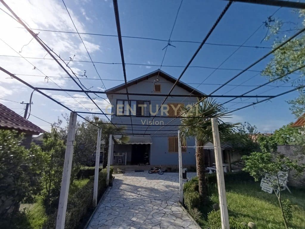 Vilë 2 kateshe Në Shitje në Hot, Shkoder - 150,000€ | 500 m² 2