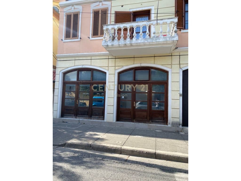 COMMERCIAL ENVIRONMENT FOR RENT!!! 2