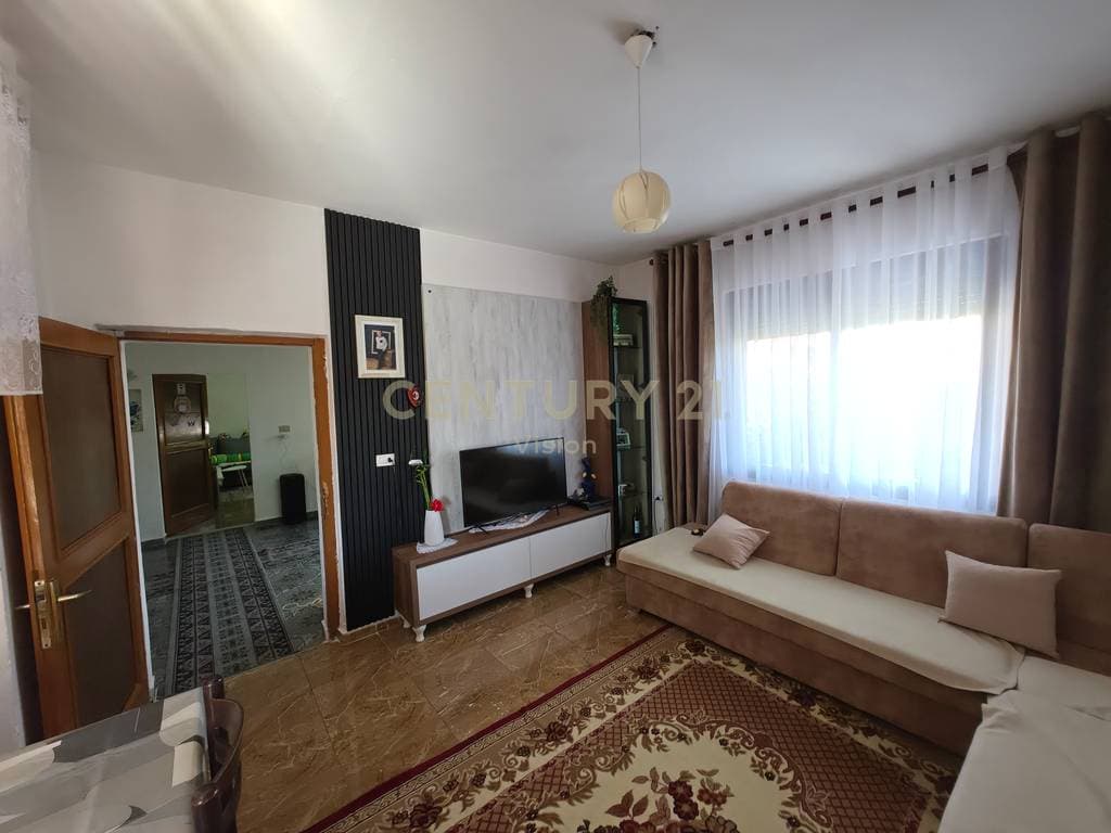 Shtëpi 3+1+2 Për Shitje në rrugen Koplik-Shkodër Km 1