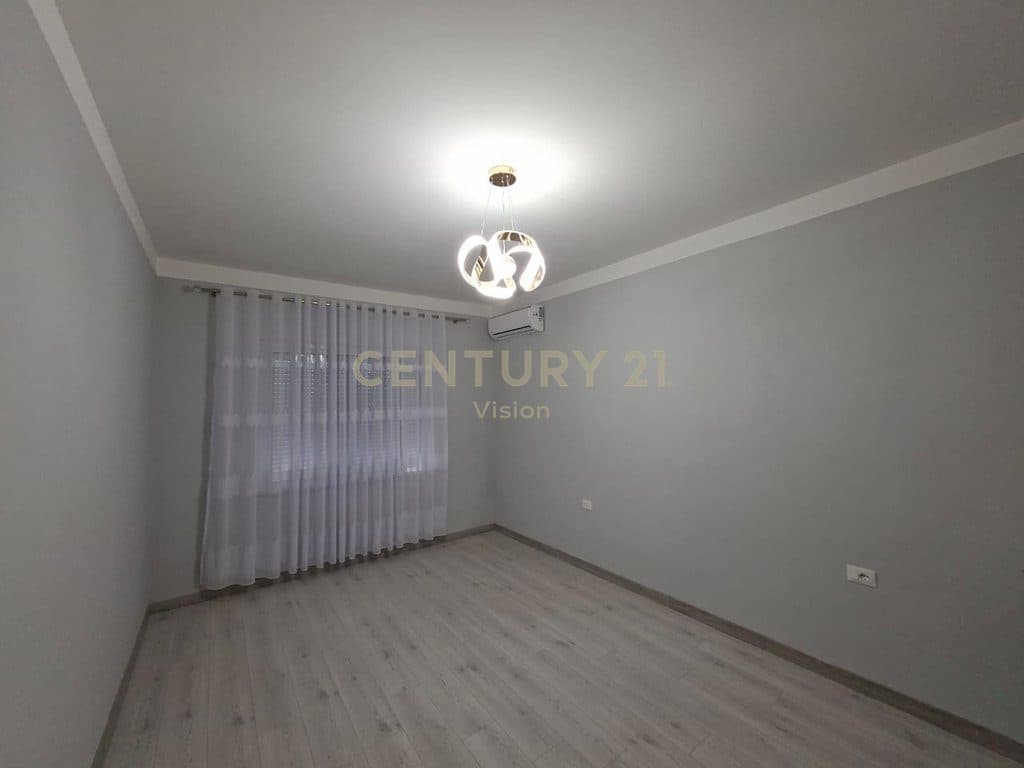 3+1 Apartment For Sale in Rus, Shkodër - 105 m² 3