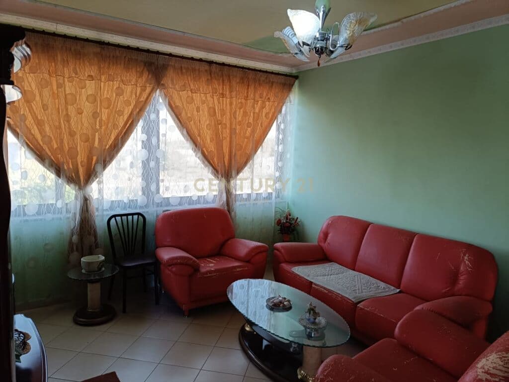 House 4+2 For Sale in Shkodër - 2000 m²
