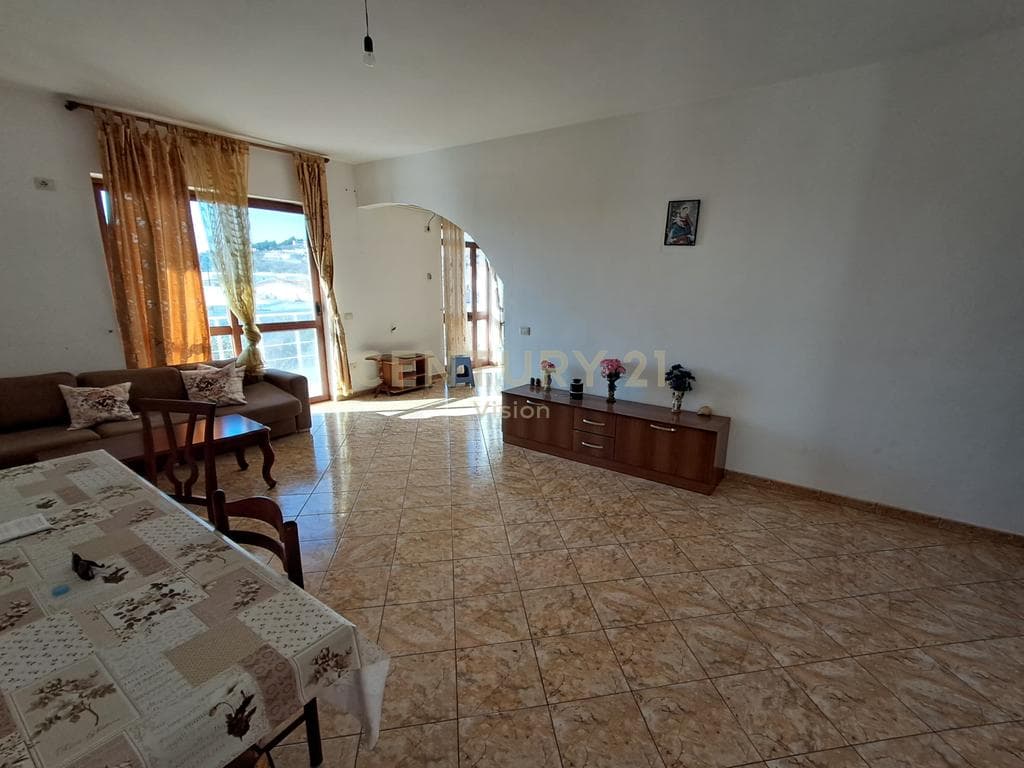 Private 4-story house + 500 m2 land for sale, Shengjin