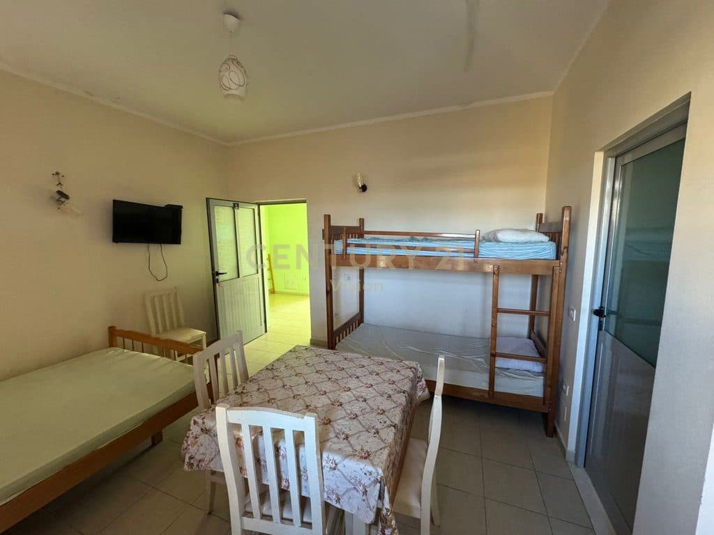 Hotel 2-story for sale in Velipoje 4