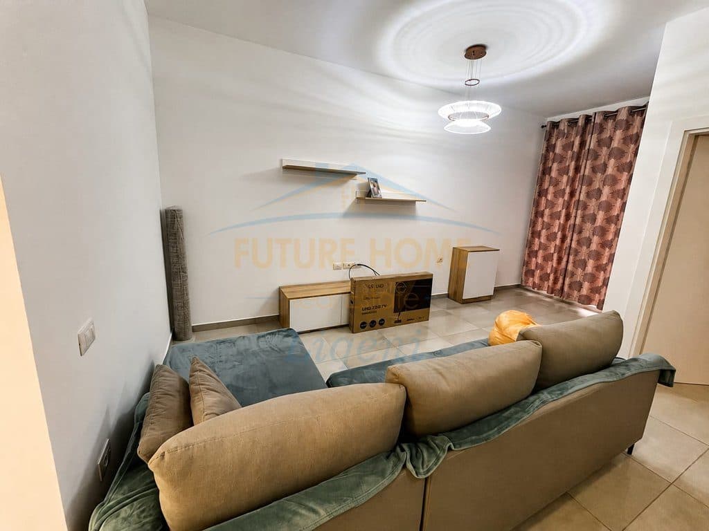 Shitet, Apartament 1+1, Kopshti Botanik, Tirane. 3