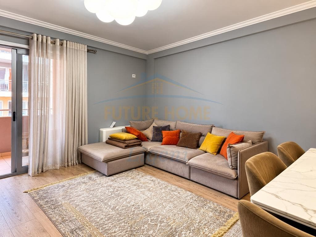 Qera, Apartament 1+1+2 Poste Parkimi Liqeni i Thate, Tirane