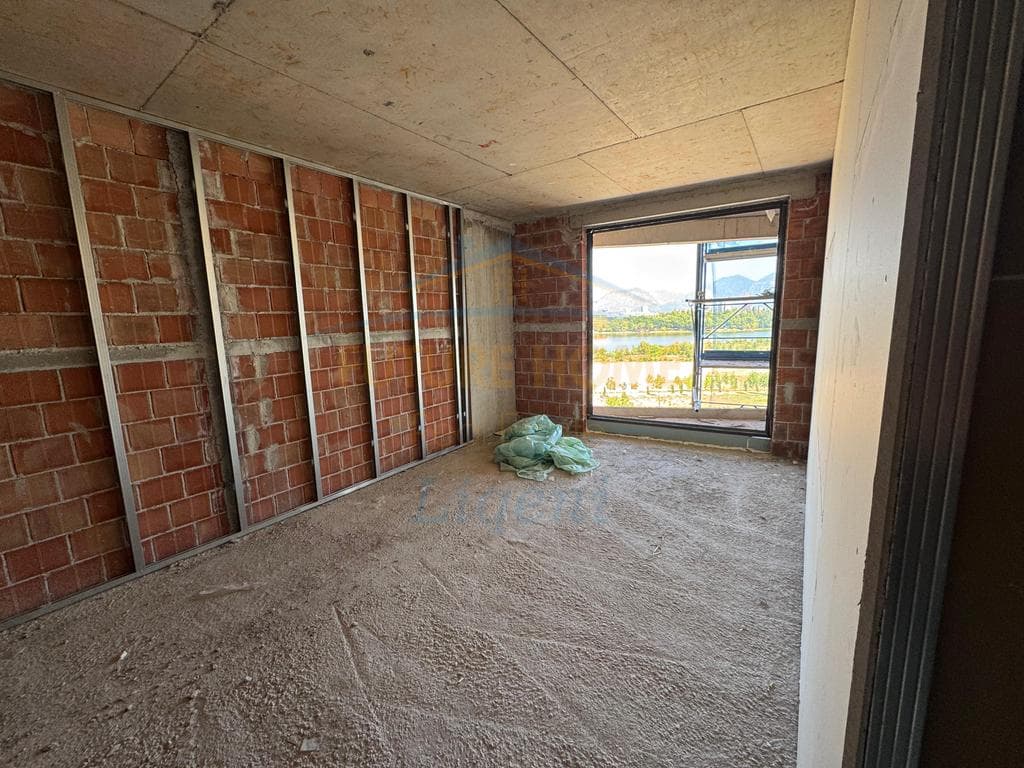 Shitet, Apartament 1+1, Liqeni i Thatë, Tiranë 3