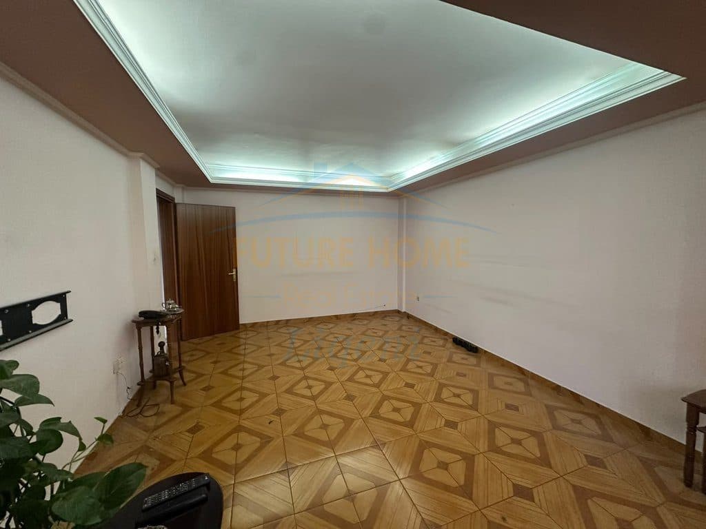 Shitet, Apartament 2+1, Blloku 3
